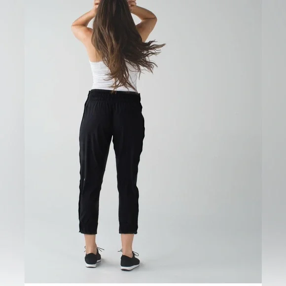Lululemon Tearaway Pant Black size 4 - Picture 2 of 12